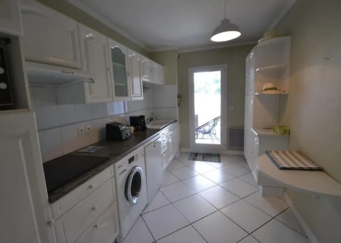 In Arcachon, Near The Apartamento Arcachon