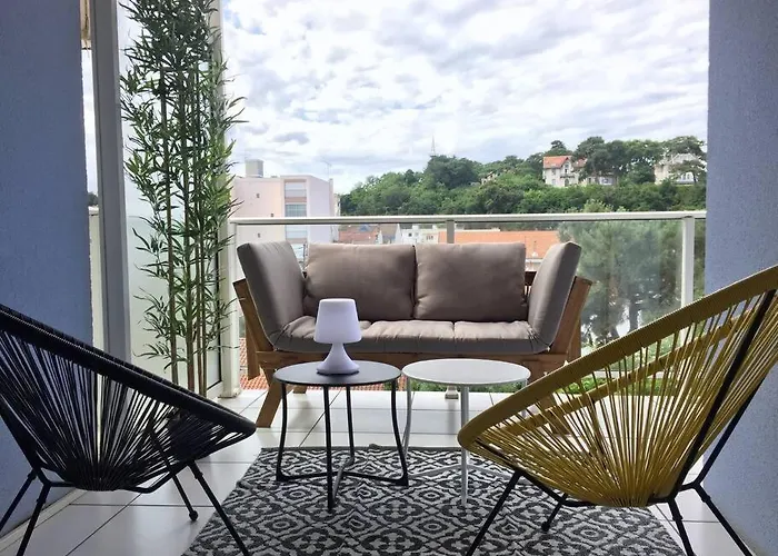 In Arcachon, Near The * آركاشو